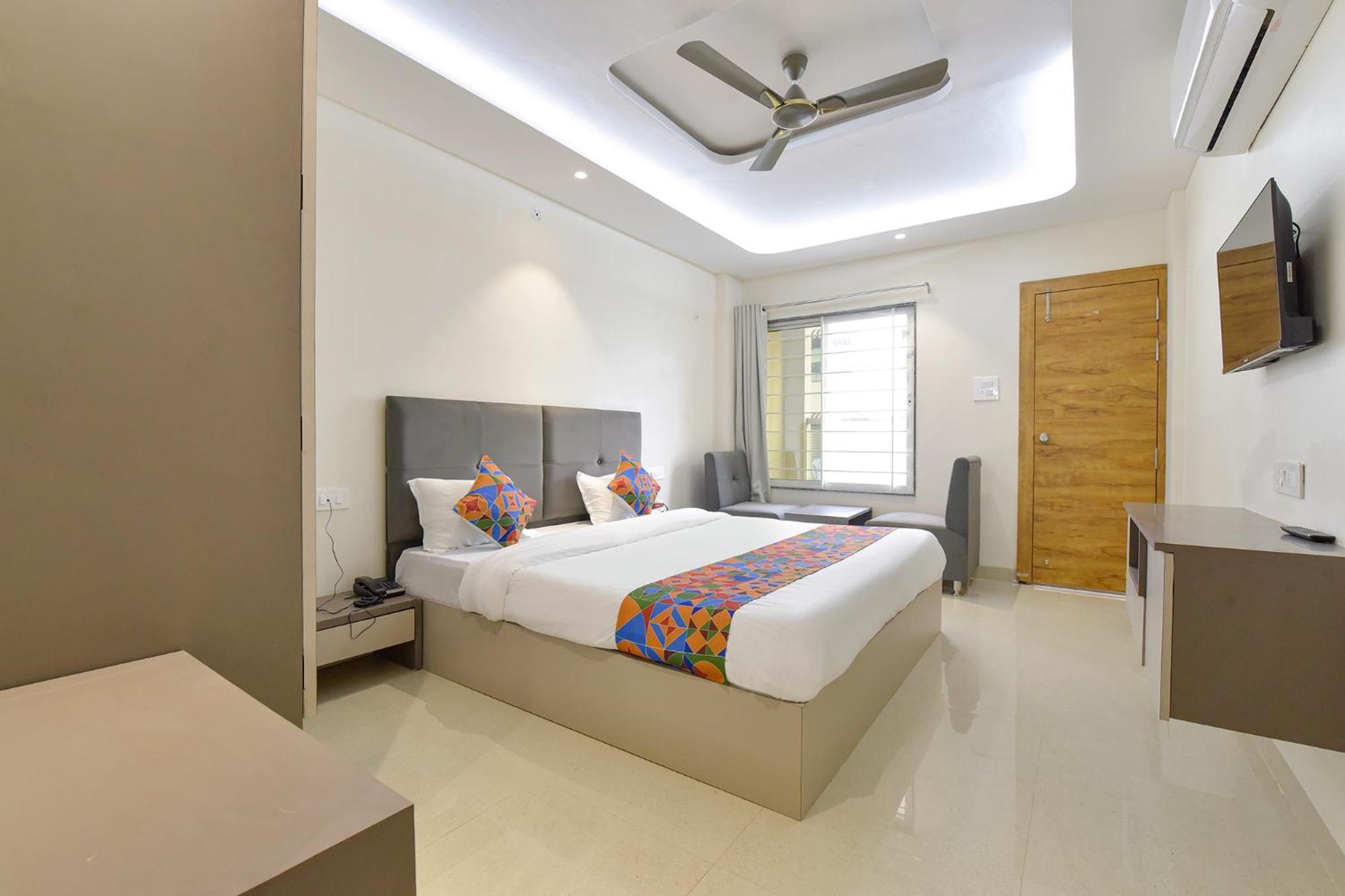 Fabhotel Synergy Stays Indore Exterior photo